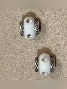 🆕Listing! 2 Brighton Mini Dazzle beads White resin for MINI holders ONLY Retired